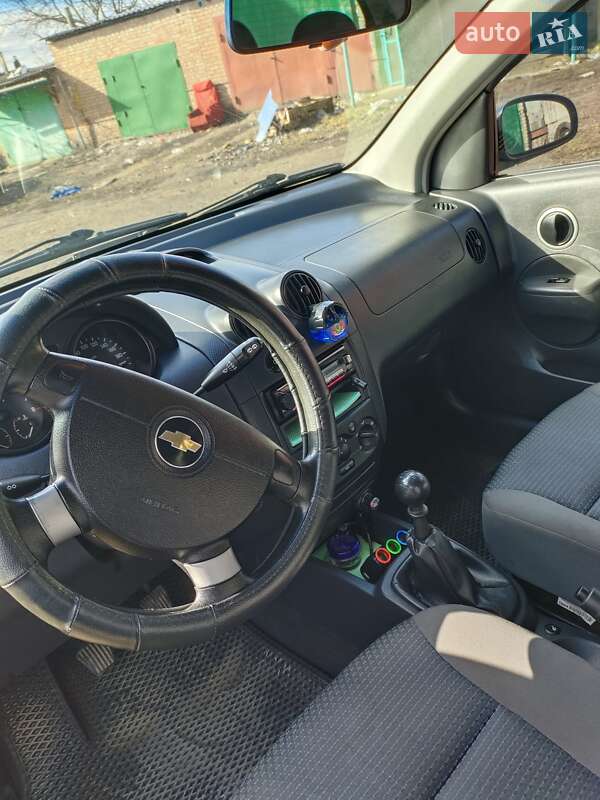 Хетчбек Chevrolet Aveo 2006 в Кропивницькому