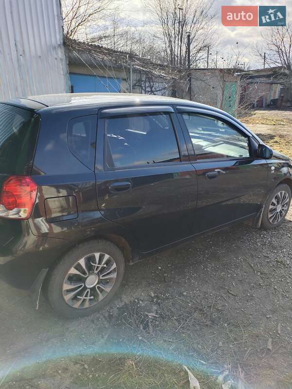 Хетчбек Chevrolet Aveo 2006 в Кропивницькому