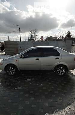 Седан Chevrolet Aveo 2005 в Полтаве