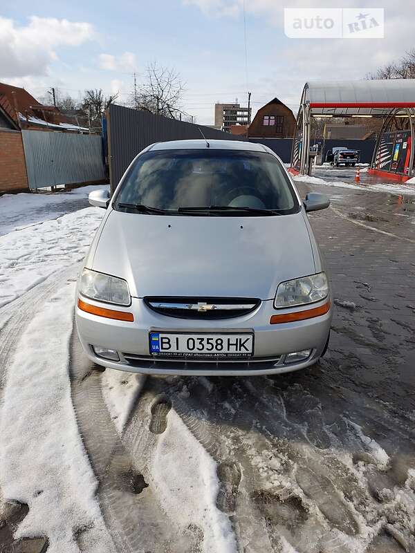 Седан Chevrolet Aveo 2005 в Полтаве