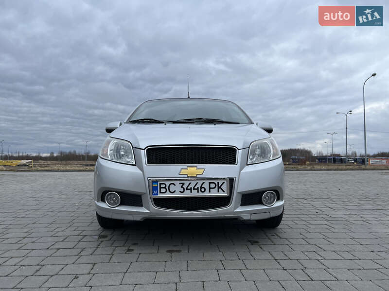 Хэтчбек Chevrolet Aveo 2010 в Львове