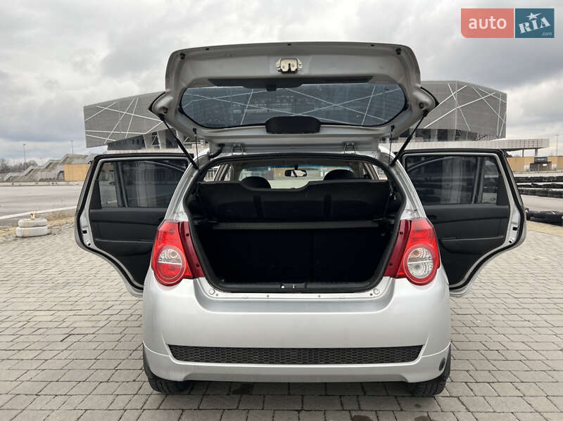 Хэтчбек Chevrolet Aveo 2010 в Львове