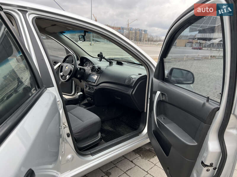 Хэтчбек Chevrolet Aveo 2010 в Львове
