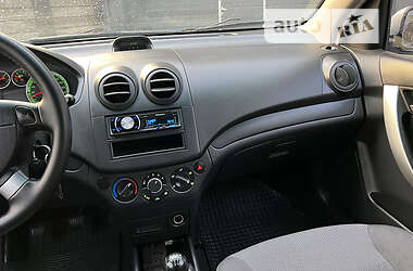 Седан Chevrolet Aveo 2010 в 