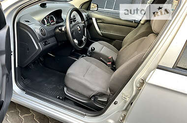 Седан Chevrolet Aveo 2010 в 