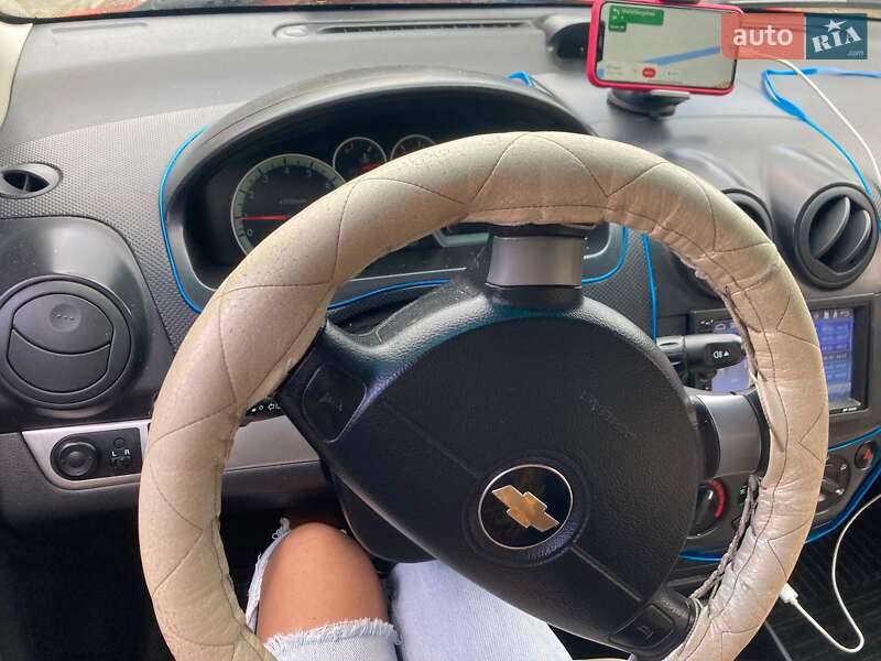 Седан Chevrolet Aveo 2011 в Києві