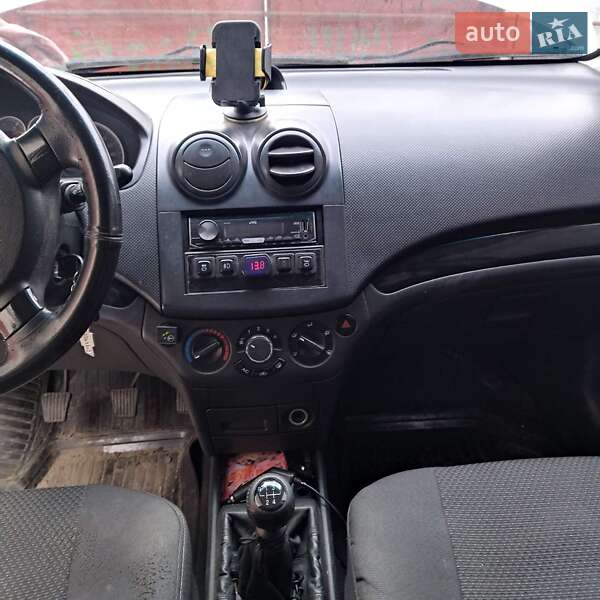 Хетчбек Chevrolet Aveo 2008 в Новомосковську