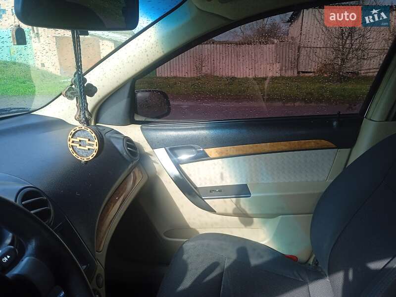Седан Chevrolet Aveo 2008 в Полтаві