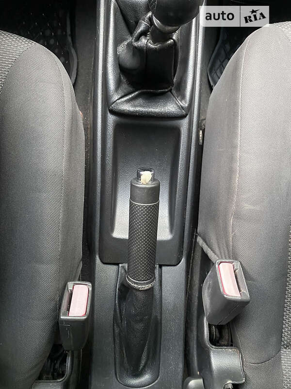 Седан Chevrolet Aveo 2008 в Києві