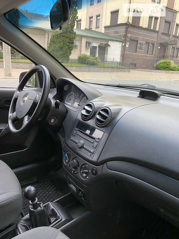 Седан Chevrolet Aveo 2008 в Києві