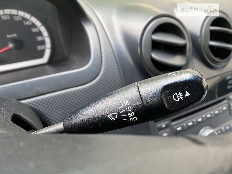 Седан Chevrolet Aveo 2008 в Києві