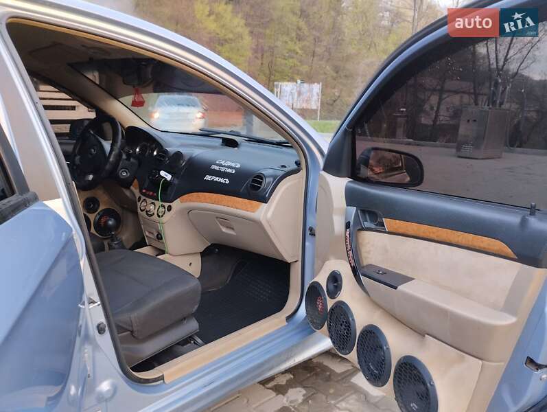 Седан Chevrolet Aveo 2008 в Тячеві