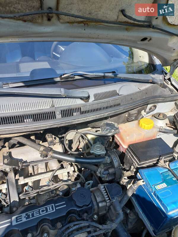 Седан Chevrolet Aveo 2007 в Вараші
