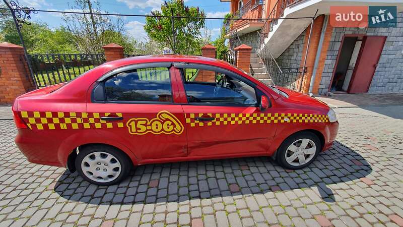 Седан Chevrolet Aveo 2011 в Львове