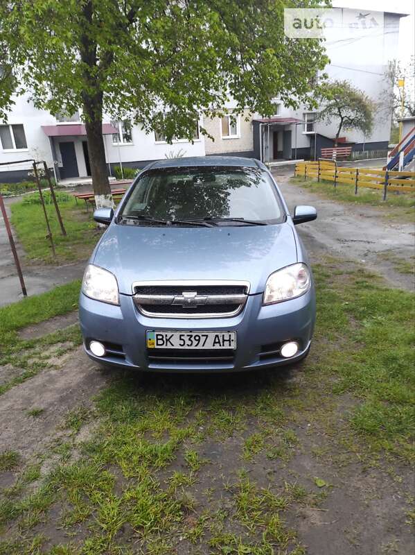 Седан Chevrolet Aveo 2006 в Ровно