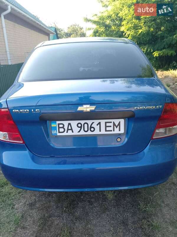 Седан Chevrolet Aveo 2005 в Новгородці