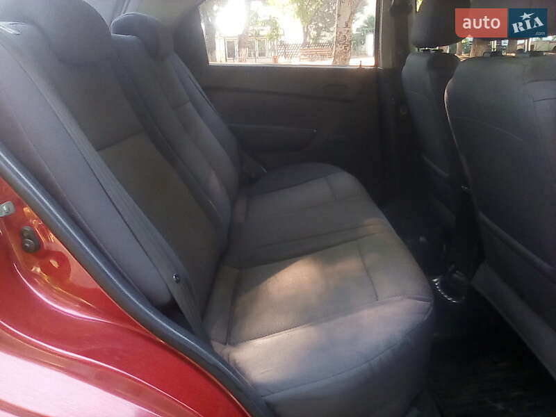 Седан Chevrolet Aveo 2007 в Николаеве