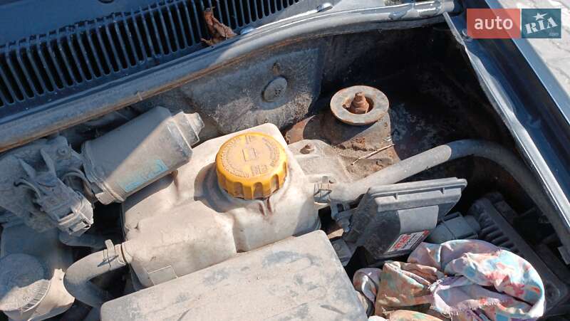 Седан Chevrolet Aveo 2005 в Дніпрі