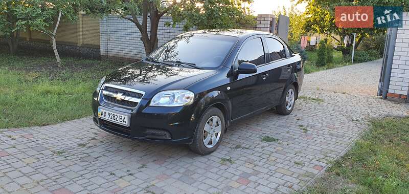 Седан Chevrolet Aveo 2007 в Краснограді