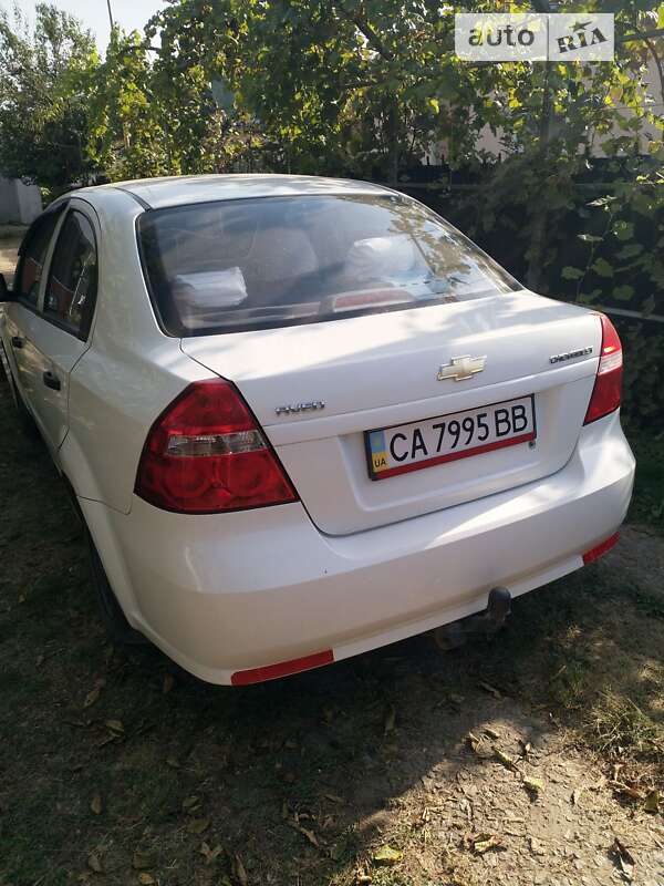 Седан Chevrolet Aveo 2010 в Золотоноші