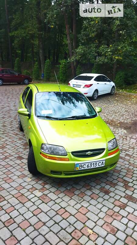 Седан Chevrolet Aveo 2004 в Трускавці