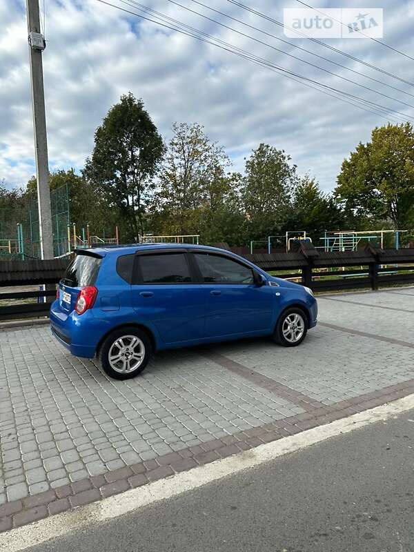 Хетчбек Chevrolet Aveo 2011 в Надвірній