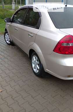 Седан Chevrolet Aveo 2008 в Чернівцях