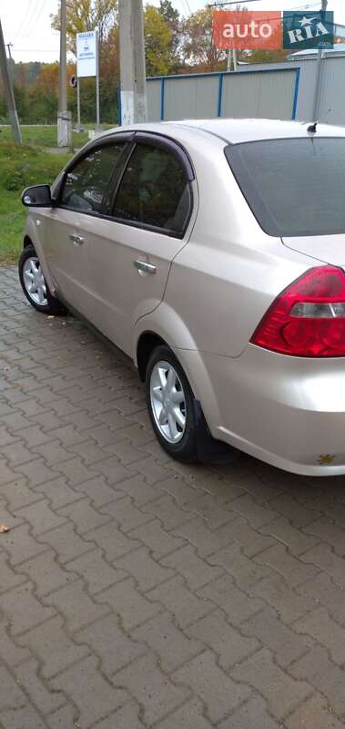 Седан Chevrolet Aveo 2008 в Черновцах