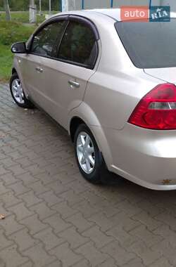 Седан Chevrolet Aveo 2008 в Черновцах