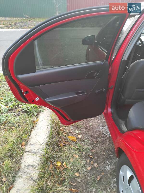 Седан Chevrolet Aveo 2008 в Полтаве