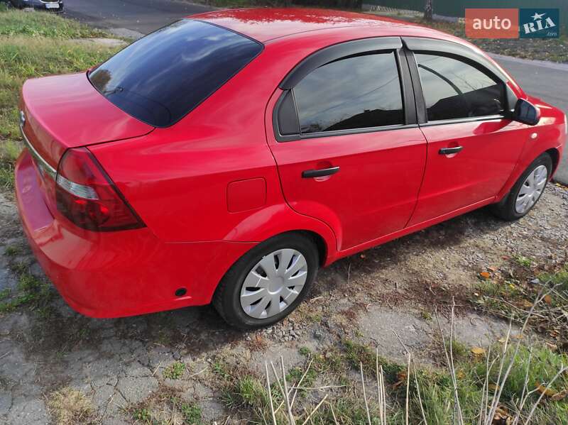 Седан Chevrolet Aveo 2008 в Полтаве