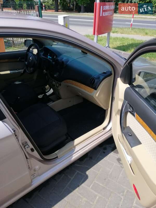Седан Chevrolet Aveo 2008 в Львові