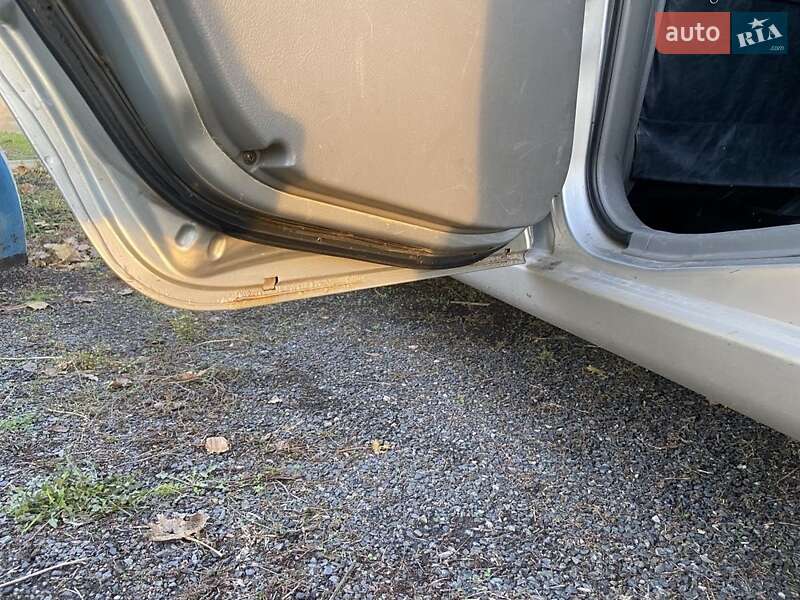Седан Chevrolet Aveo 2005 в Кривом Роге фото 13 Седан Chevrolet Aveo 2005 в Кривом Роге