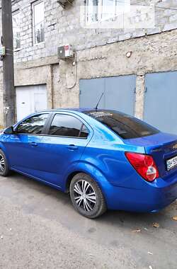 Седан Chevrolet Aveo 2014 в Одессе