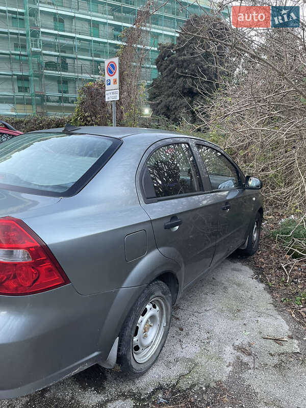 Седан Chevrolet Aveo 2006 в Чернівцях