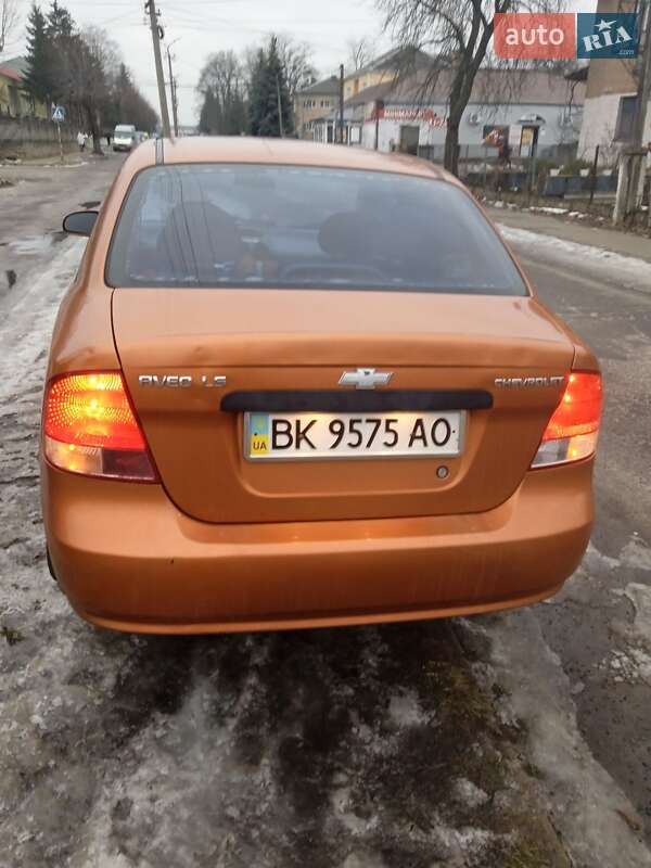 Седан Chevrolet Aveo 2005 в Сарнах