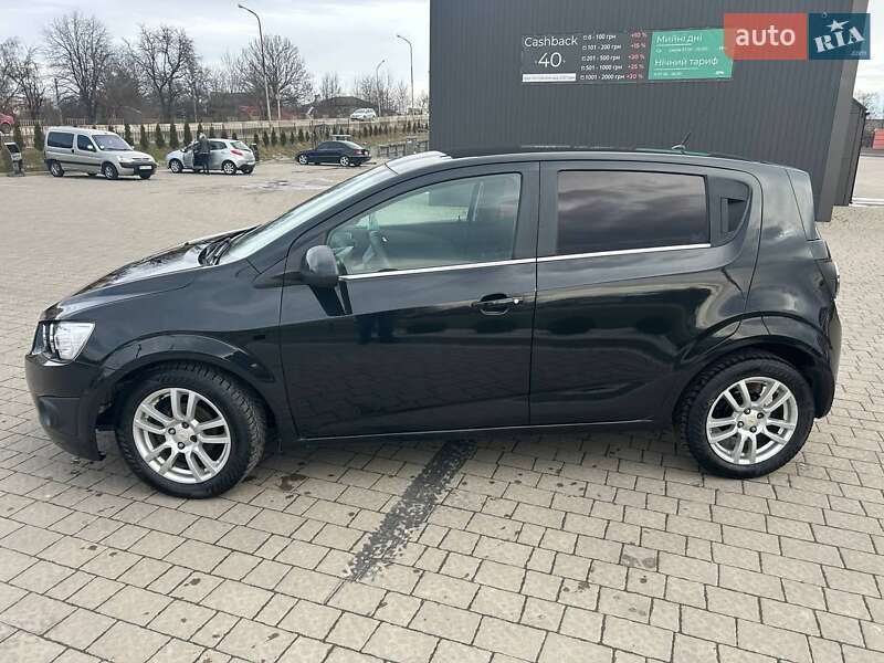 Хэтчбек Chevrolet Aveo 2011 в Дрогобыче