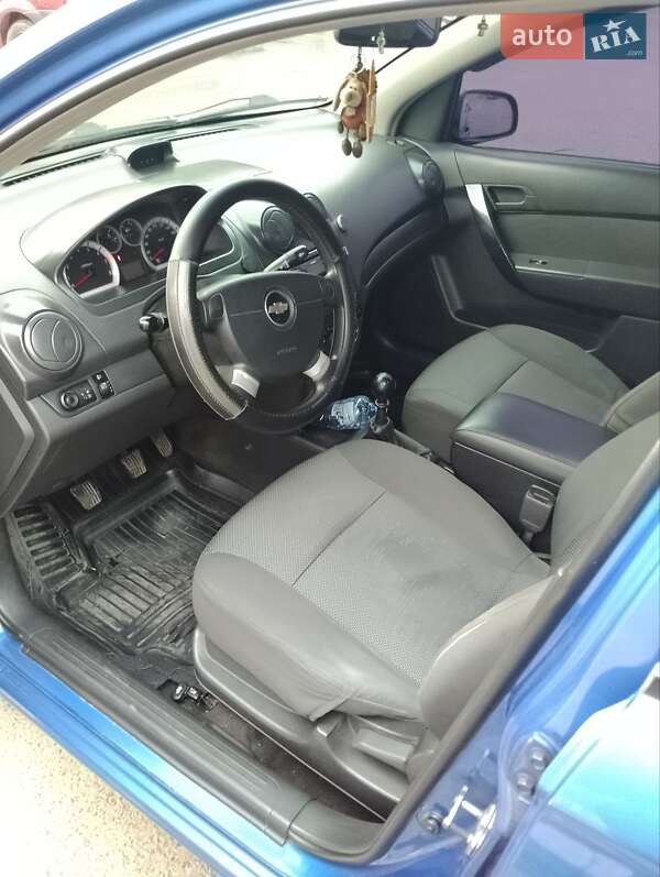 Седан Chevrolet Aveo 2008 в Хусте