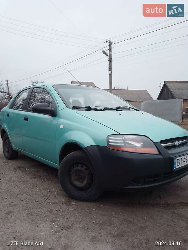 Седан Chevrolet Aveo 2005 в Полтаве