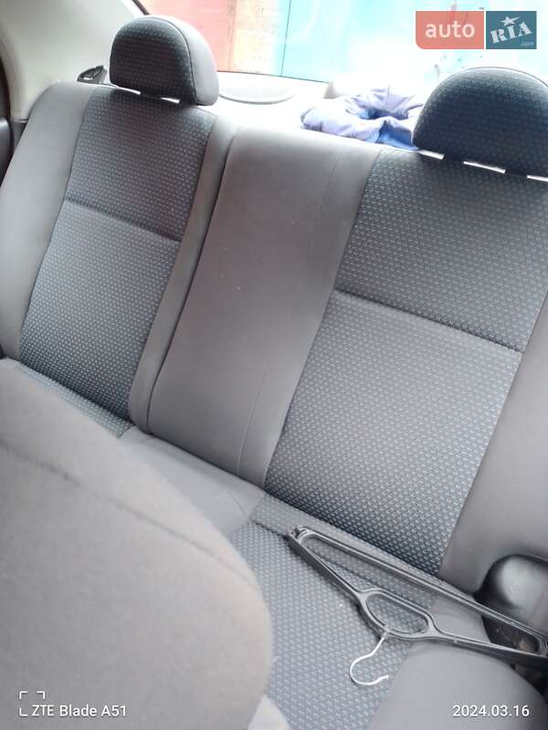 Седан Chevrolet Aveo 2005 в Полтаве