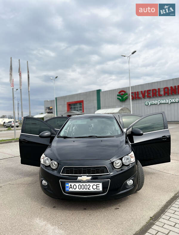 Седан Chevrolet Aveo 2012 в Хусті