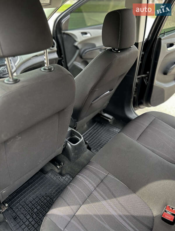 Седан Chevrolet Aveo 2012 в Хусті