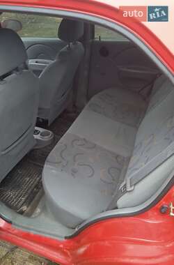 Седан Chevrolet Aveo 2004 в Барановке