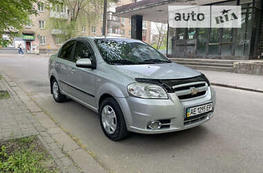 Седан Chevrolet Aveo 2008 в Кривом Роге