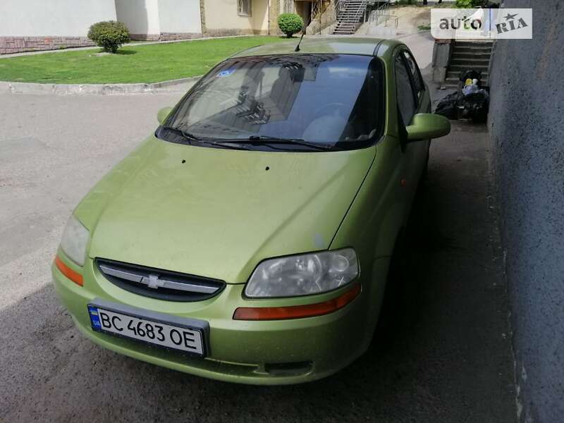 Седан Chevrolet Aveo 2004 в Львові