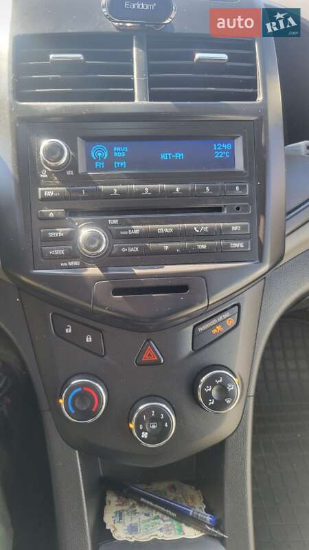 Седан Chevrolet Aveo 2012 в Олександрії