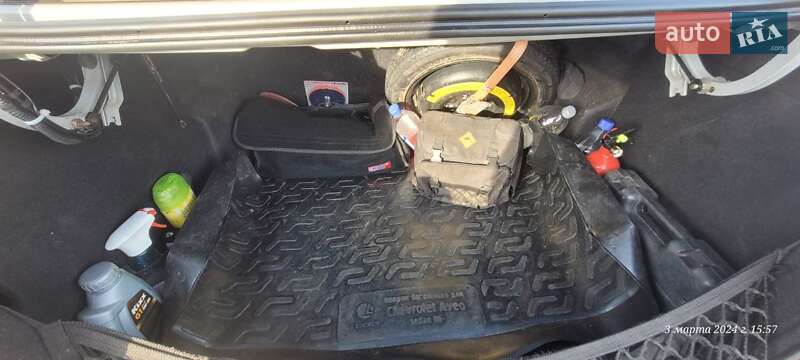 Седан Chevrolet Aveo 2011 в Львове