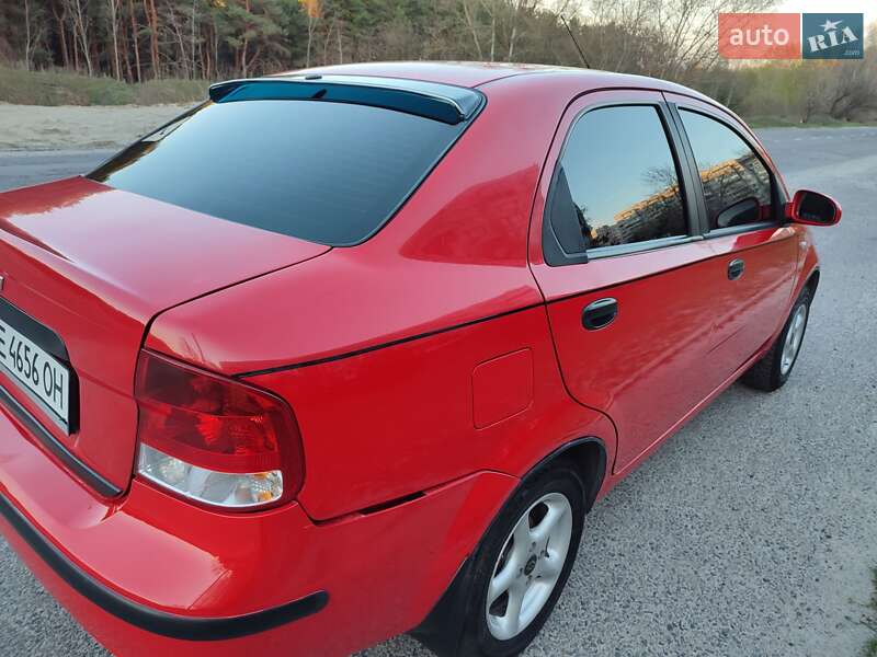 Седан Chevrolet Aveo 2006 в Каменском