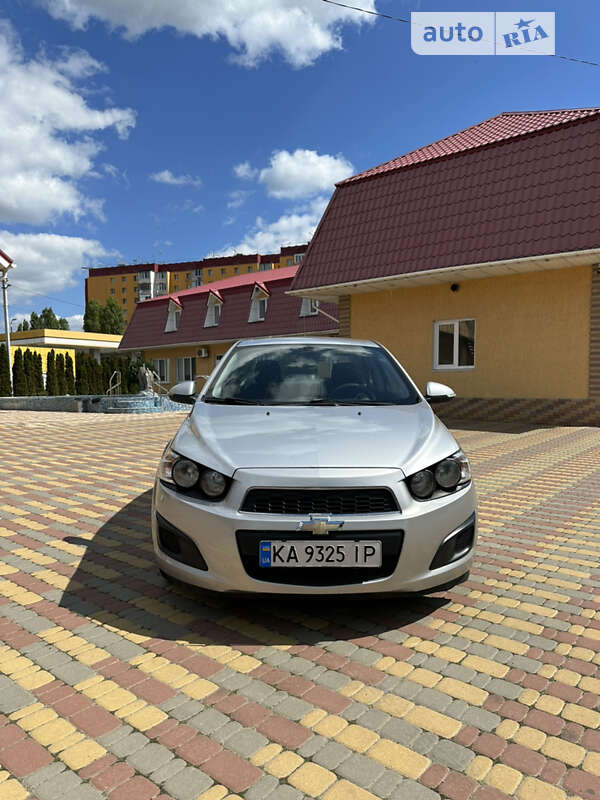 Седан Chevrolet Aveo 2014 в Василькові