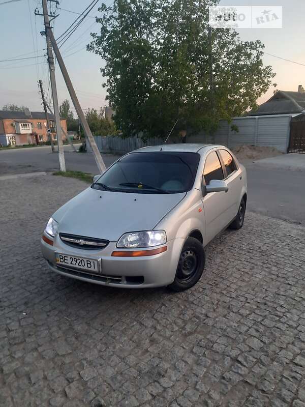 Седан Chevrolet Aveo 2004 в Доманевке